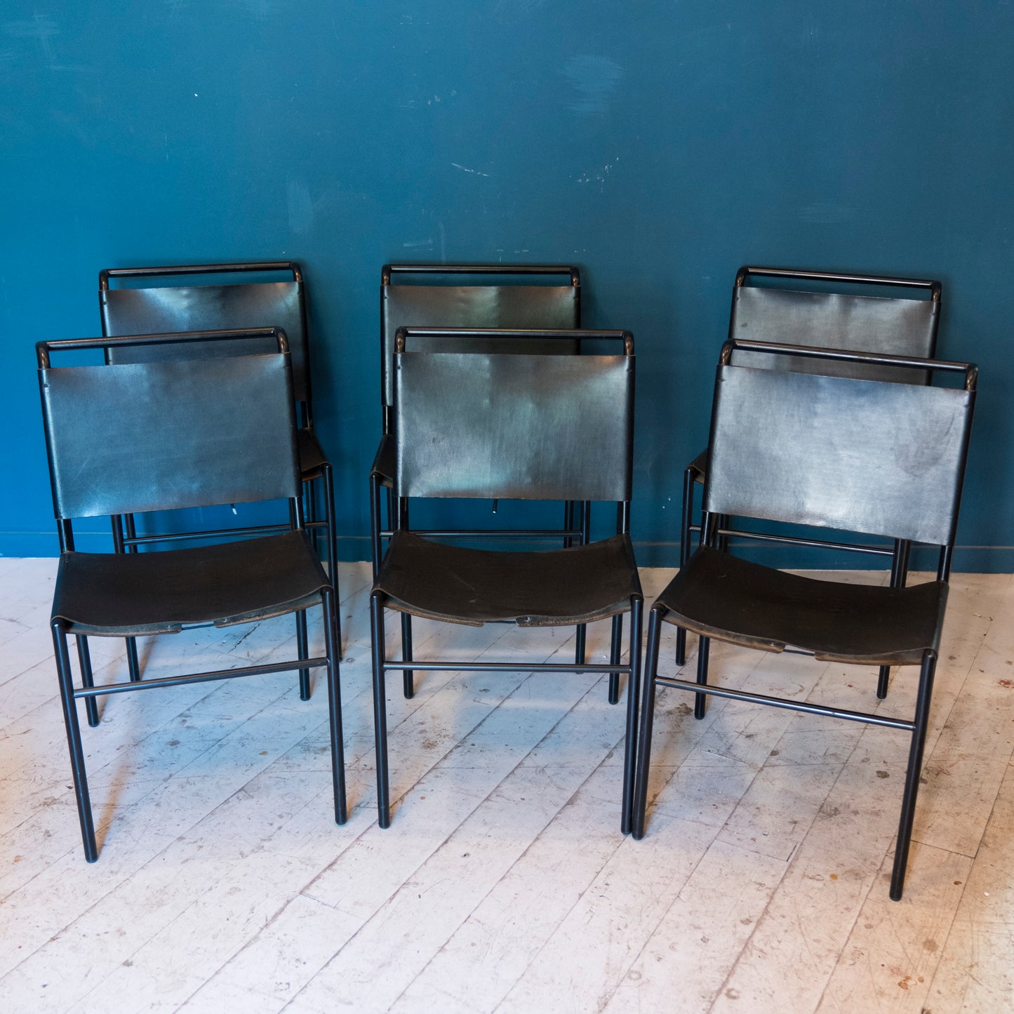 Sedia Vintage Stile Roquebrune di Eileen Gray – Design Iconico del 1927 in Pelle e Metallo