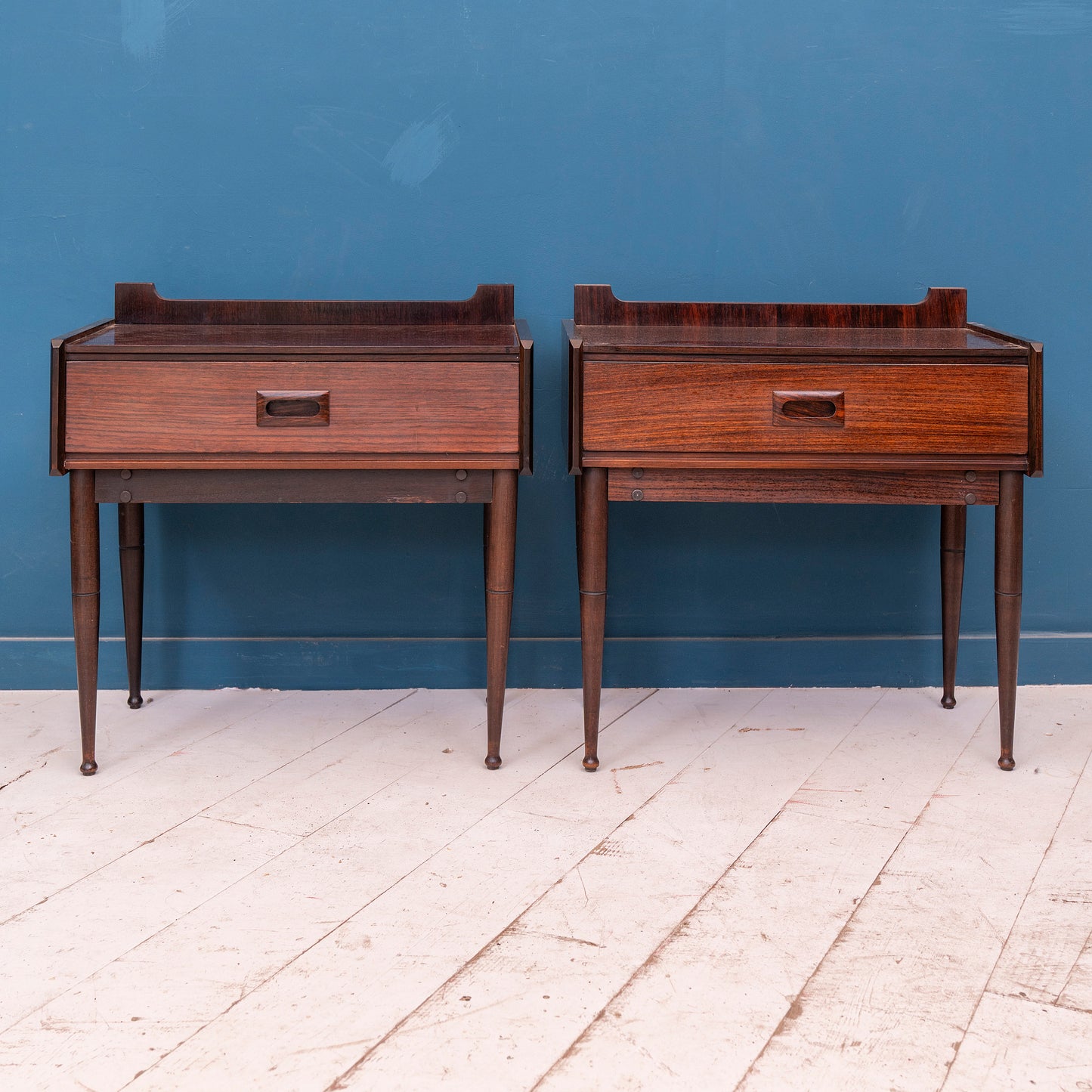 Coppia di comodini in palissandro in stile scandinavo - anni '60