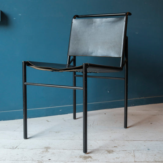 Sedia Vintage Stile Roquebrune di Eileen Gray – Design Iconico del 1927 in Pelle e Metallo